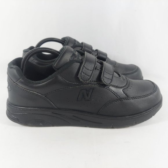 mens new balance 811 shoes